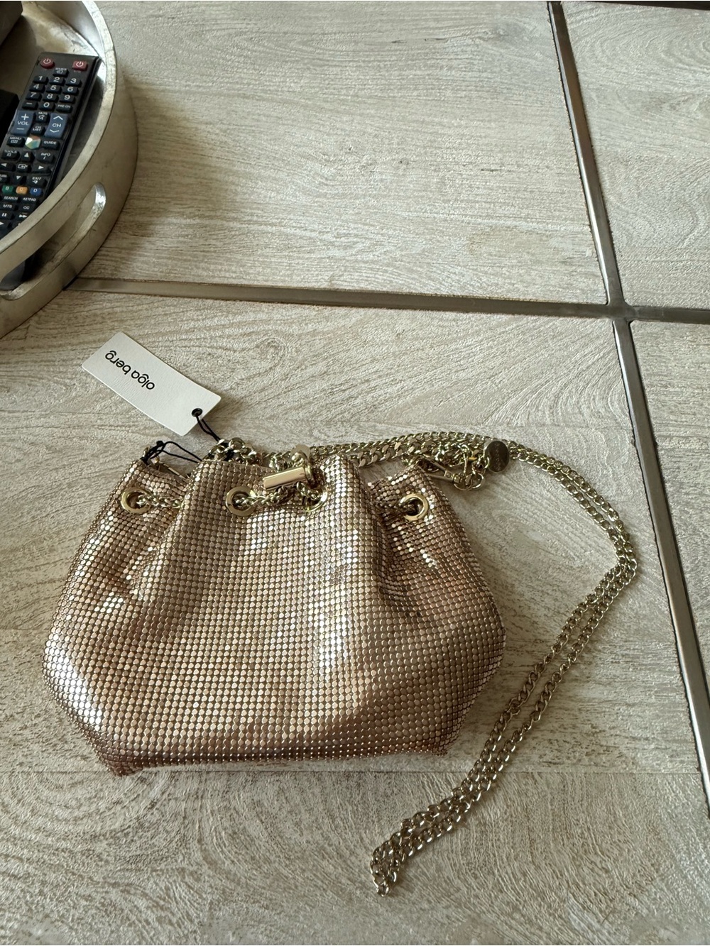 Gold shoulder bag with chain olga berg nwt